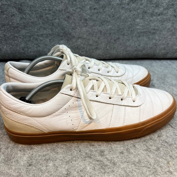 Converse All Star White Leather Gum Sole Low Top Sneakers Mens Shoes‎ Size 12 - Picture 3 of 8
